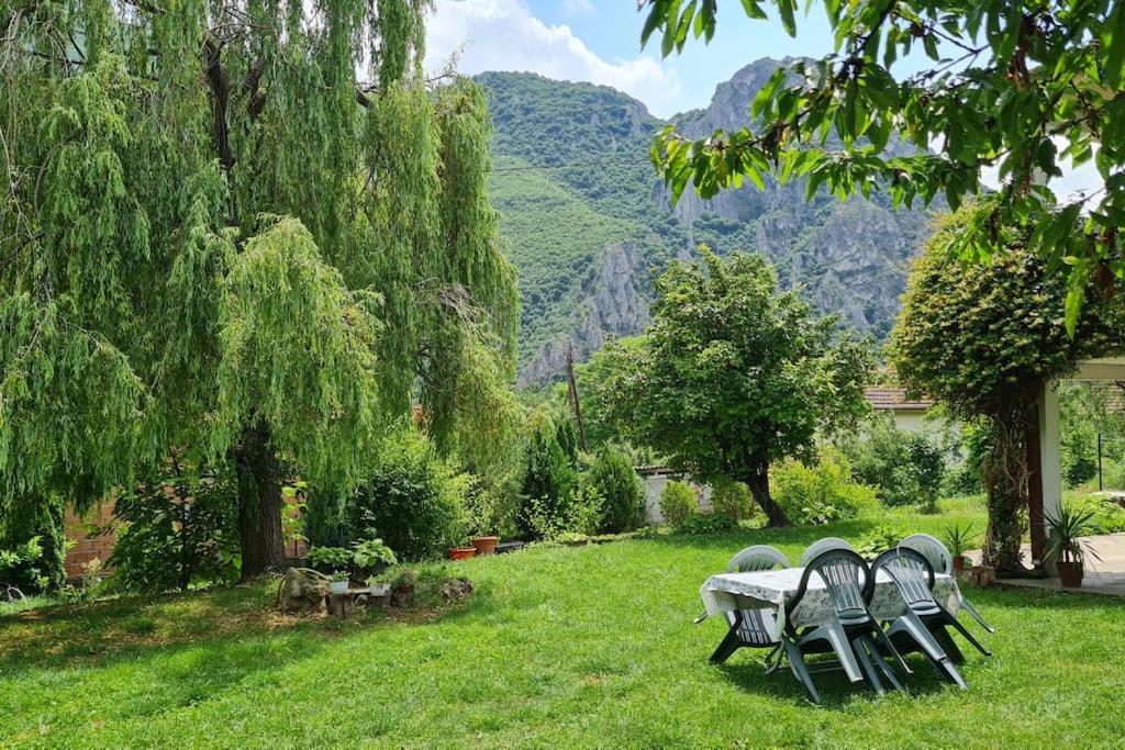 Villa Ilis House Matka Skopje Exterior foto