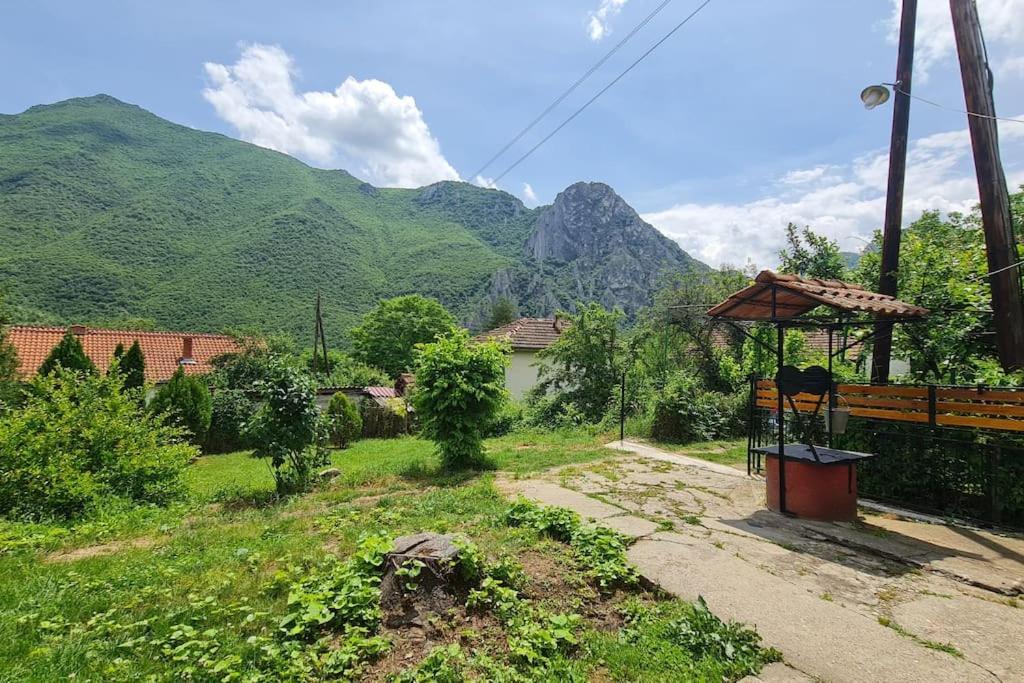 Villa Ilis House Matka Skopje Exterior foto