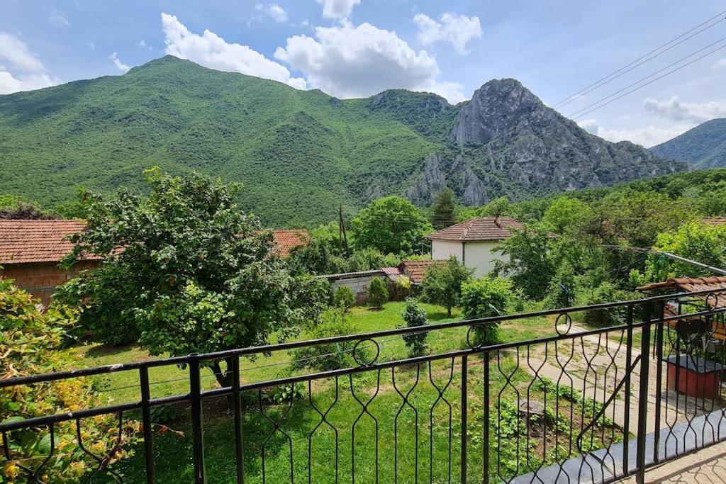 Villa Ilis House Matka Skopje Exterior foto