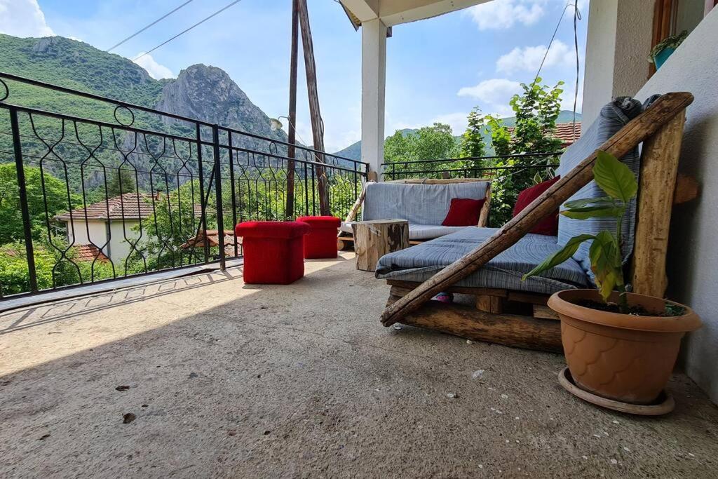 Villa Ilis House Matka Skopje Exterior foto